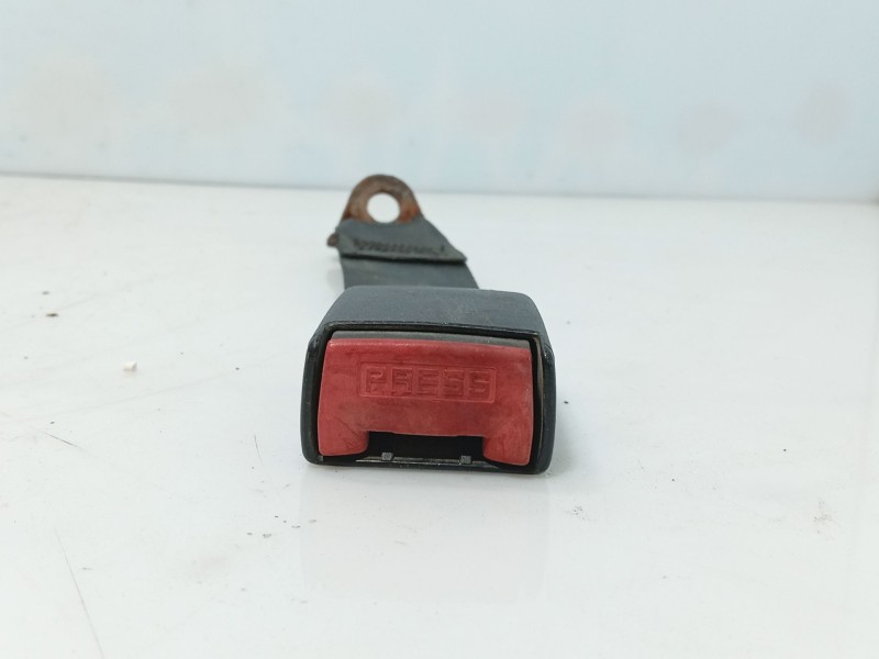 Recambio de anclaje cinturon trasero izquierdo para peugeot 406 (8b) 2.0 hdi 90 referencia OEM IAM   