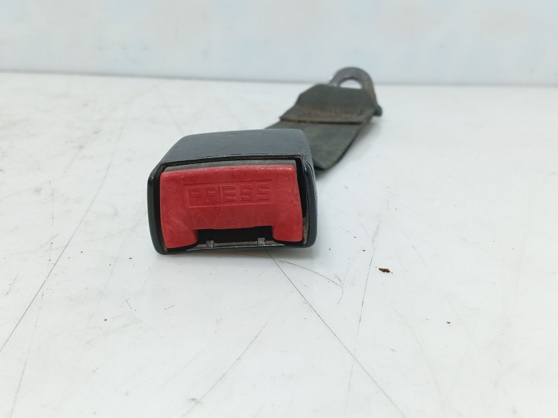 Recambio de anclaje cinturon trasero central para peugeot 406 (8b) 2.0 hdi 90 referencia OEM IAM   