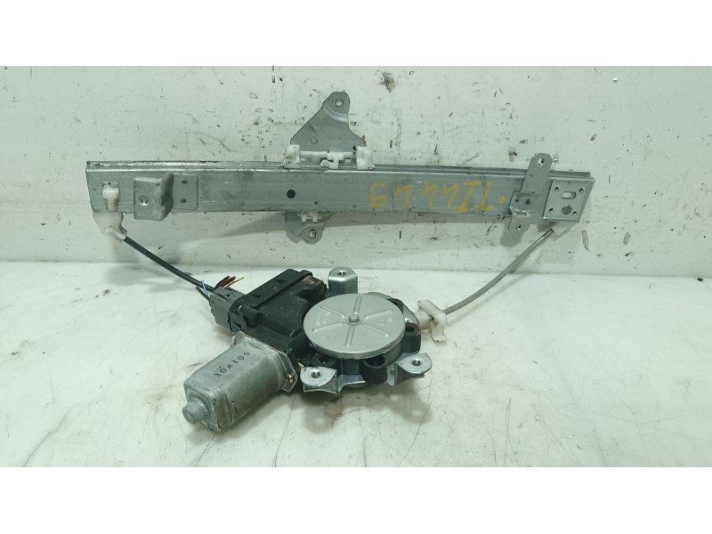 Recambio de elevalunas trasero izquierdo para mitsubishi outlander (cu0w) 2.0 cat referencia OEM IAM MR573879  
