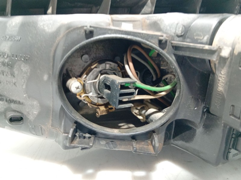 Recambio de faro derecho para peugeot 406 (8b) 2.0 hdi 90 referencia OEM IAM   