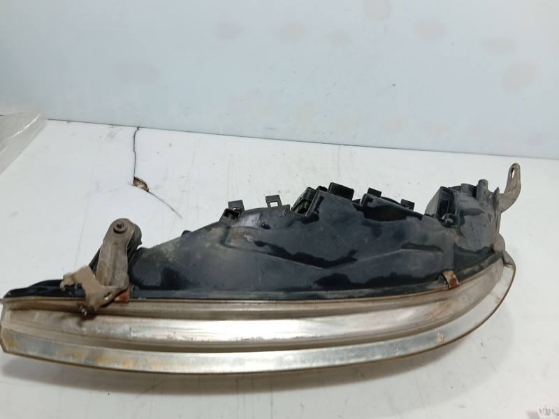 Recambio de faro derecho para peugeot 406 (8b) 2.0 hdi 90 referencia OEM IAM   
