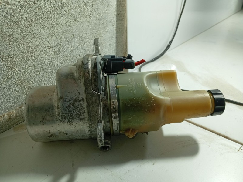 Recambio de bomba direccion para volvo v50 familiar referencia OEM IAM 5N513K514CA 36050678 