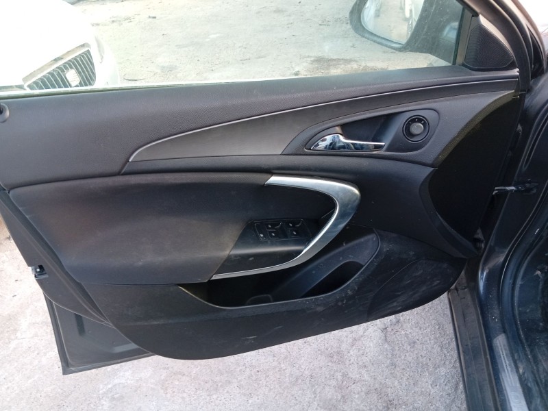 opel insignia a (g09) del año 2011