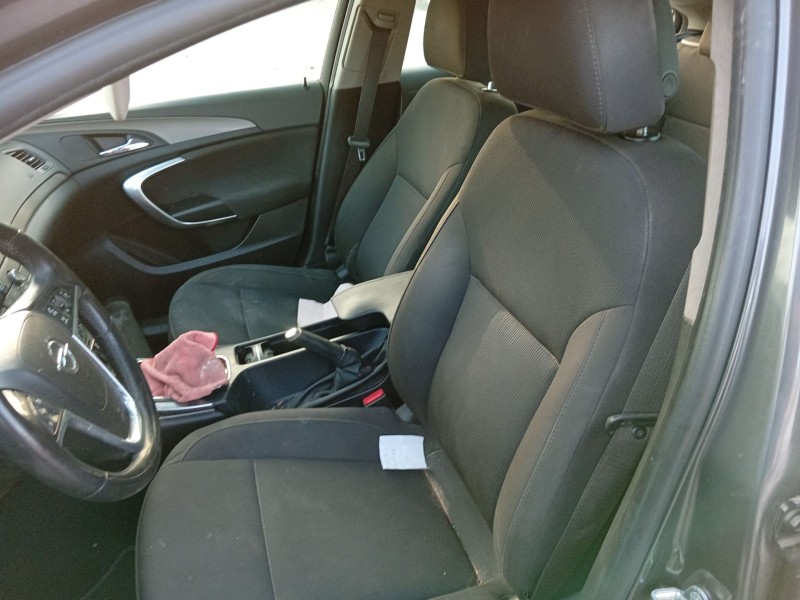 opel insignia a (g09) del año 2011