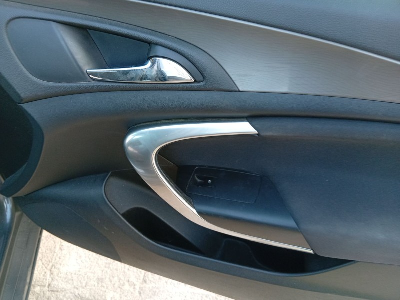 opel insignia a (g09) del año 2011