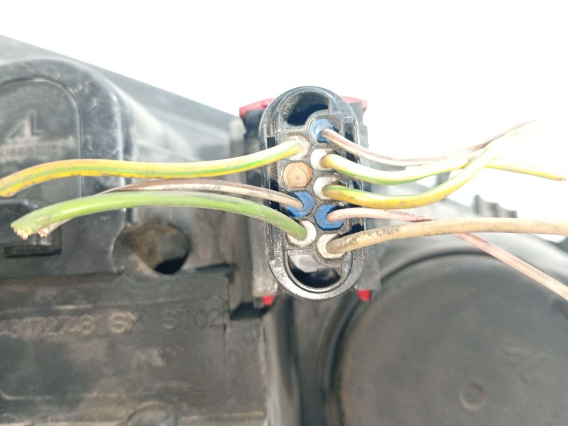 Recambio de faro izquierdo para peugeot 307 (3a/c) 1.6 hdi referencia OEM IAM   