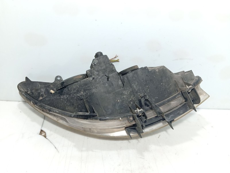 Recambio de faro izquierdo para peugeot 307 (3a/c) 1.6 hdi referencia OEM IAM   
