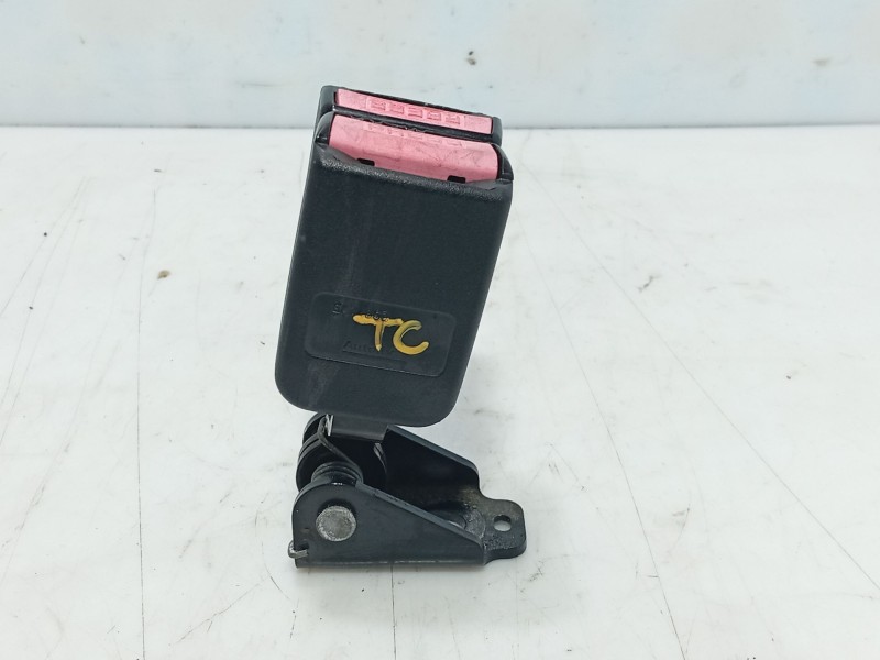 Recambio de anclaje cinturon trasero derecho para peugeot 307 (3a/c) 1.6 hdi referencia OEM IAM   