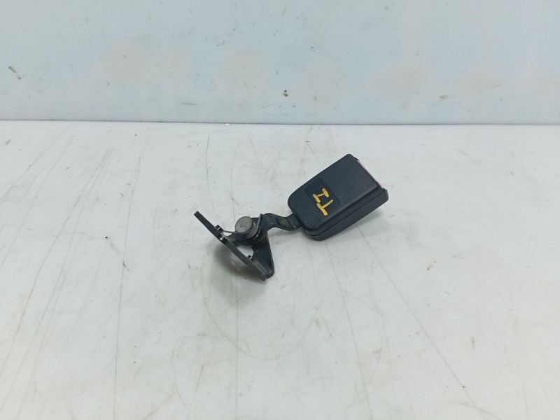 Recambio de anclaje cinturon trasero izquierdo para peugeot 307 (3a/c) 1.6 hdi referencia OEM IAM   
