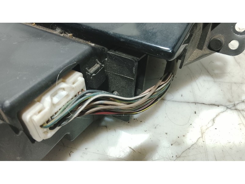 Recambio de cuadro instrumentos para toyota yaris (_p1_) 1.3 (scp12_, scp13_) referencia OEM IAM 553030D010B1  
