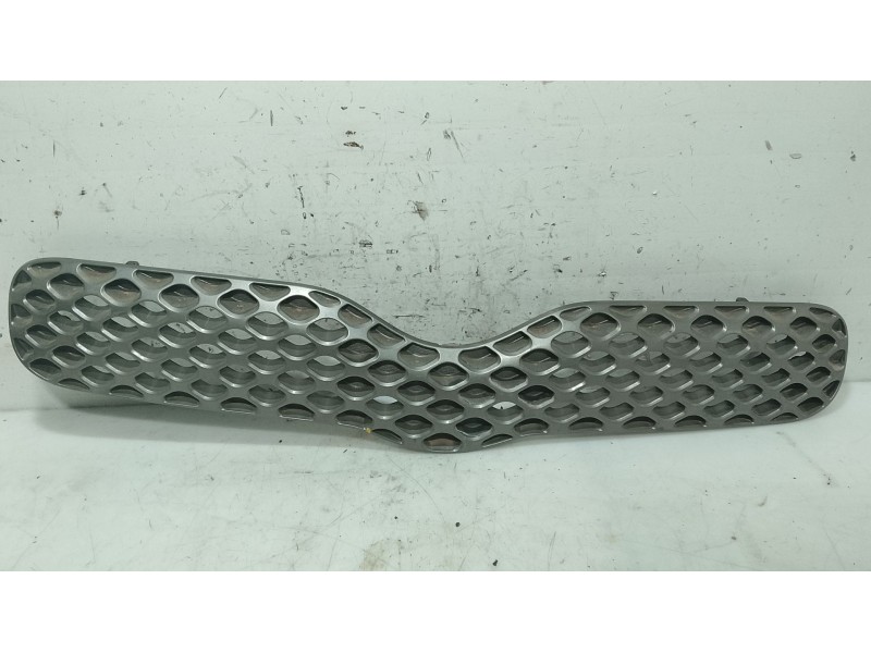 Recambio de moldura para toyota yaris (_p1_) 1.3 (scp12_, scp13_) referencia OEM IAM   