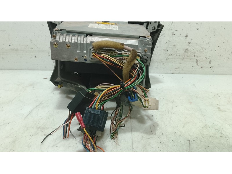 Recambio de sistema audio / radio cd para toyota yaris (_p1_) 1.3 (scp12_, scp13_) referencia OEM IAM   