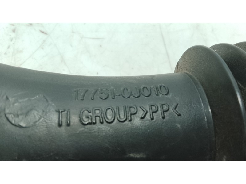 Recambio de caja filtro de aire para toyota yaris (_p1_) 1.3 (scp12_, scp13_) referencia OEM IAM   