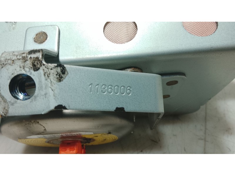 Recambio de airbag delantero derecho para toyota yaris (_p1_) 1.3 (scp12_, scp13_) referencia OEM IAM   
