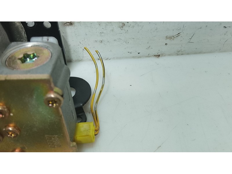 Recambio de cinturon seguridad delantero derecho para toyota yaris (_p1_) 1.3 (scp12_, scp13_) referencia OEM IAM   