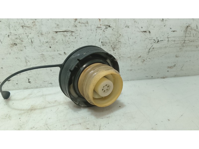 Recambio de tapon combustible para toyota yaris (_p1_) 1.3 (scp12_, scp13_) referencia OEM IAM 7730028010  