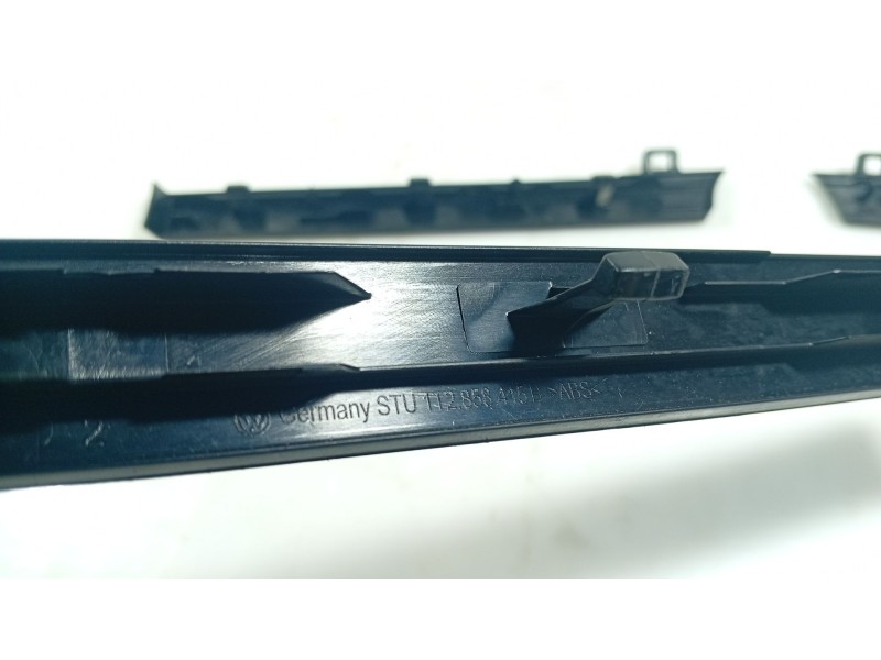 Recambio de moldura para volkswagen touran (1t3) 1.6 tdi referencia OEM IAM   