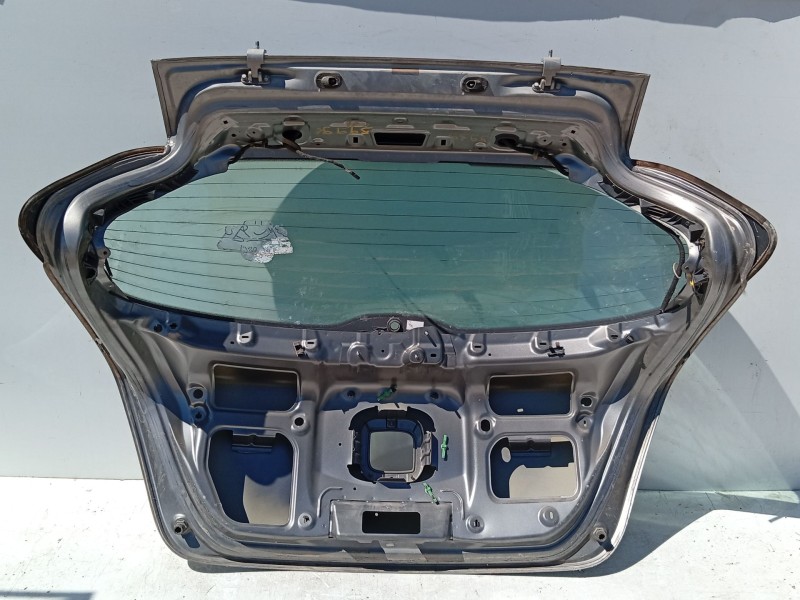 Recambio de porton trasero para seat toledo iii (5p2) 1.9 tdi referencia OEM IAM 5P5827024  