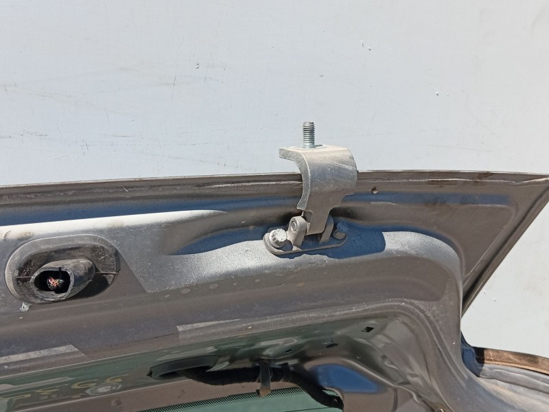 Recambio de porton trasero para seat toledo iii (5p2) 1.9 tdi referencia OEM IAM 5P5827024  