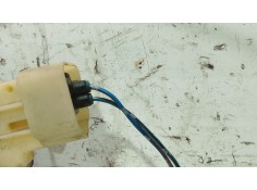 Recambio de cerradura puerta trasera derecha para toyota yaris (_p1_) 1.3 (scp12_, scp13_) referencia OEM IAM 693300D011   2