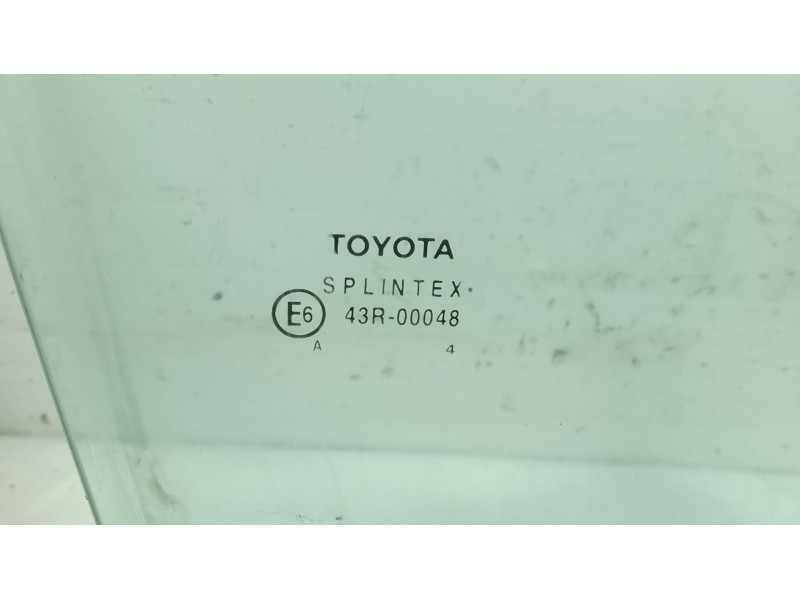 Recambio de luna delantera derecha para toyota yaris (_p1_) 1.3 (scp12_, scp13_) referencia OEM IAM 681100D020  
