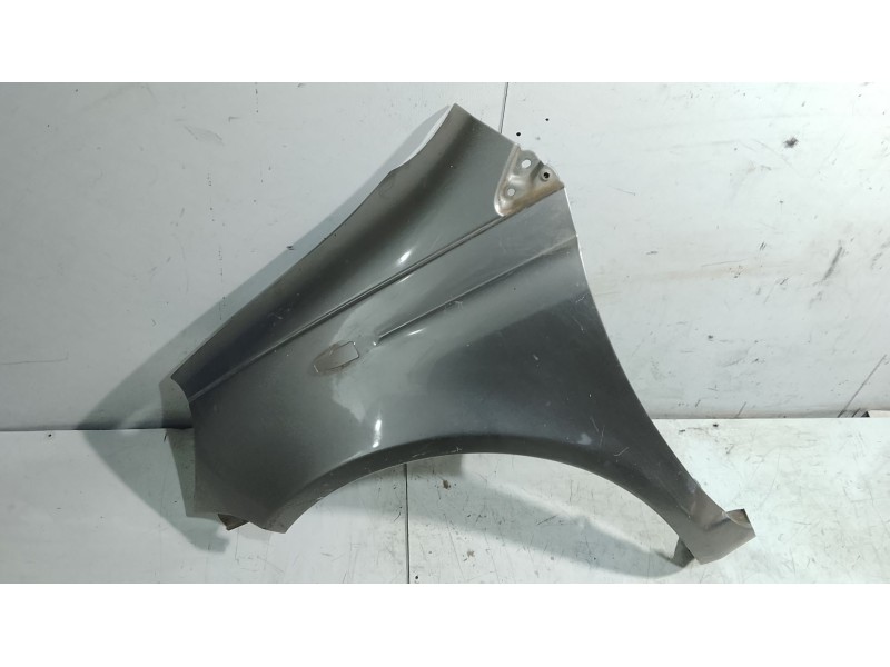 Recambio de aleta delantera izquierda para toyota yaris (_p1_) 1.3 (scp12_, scp13_) referencia OEM IAM 538120D010  