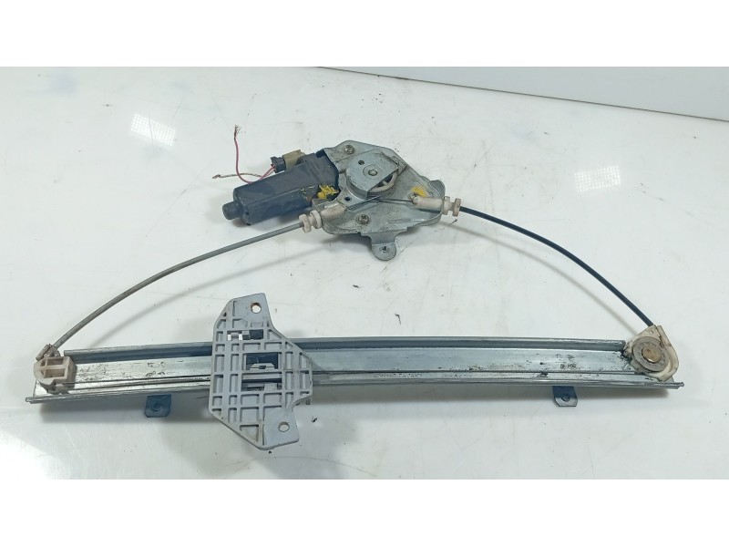 Recambio de elevalunas delantero izquierdo para hyundai atos (mx) 1.0 i referencia OEM IAM 8240102000  