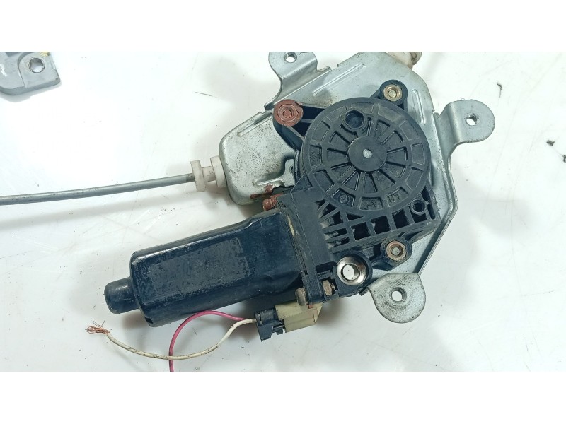 Recambio de elevalunas delantero izquierdo para hyundai atos (mx) 1.0 i referencia OEM IAM 8240102000  