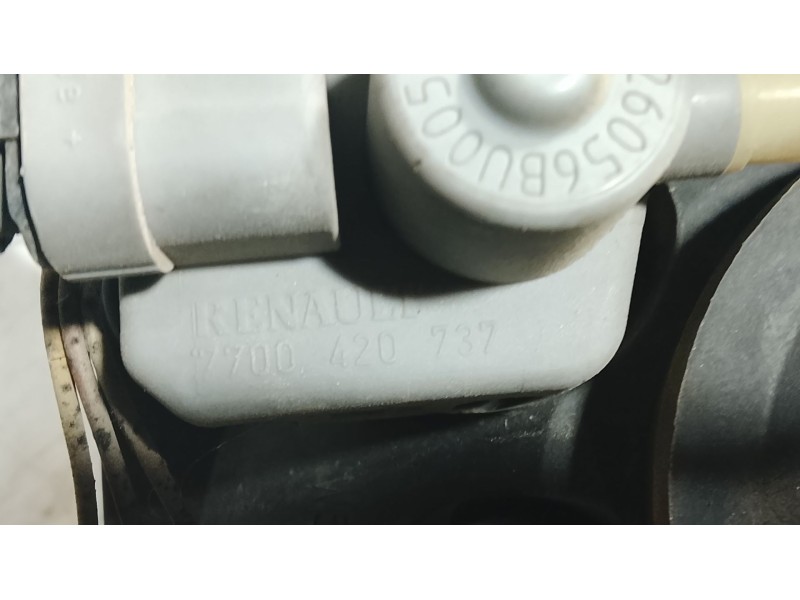 Recambio de faro izquierdo para nissan almera tino (v10) 2.2 dci referencia OEM IAM 26060BU200  