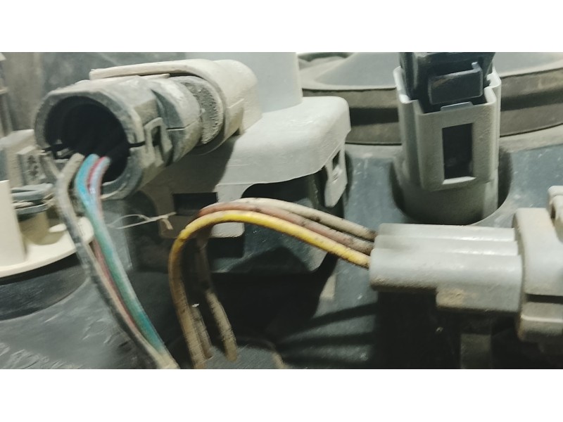 Recambio de faro izquierdo para nissan almera tino (v10) 2.2 dci referencia OEM IAM 26060BU200  