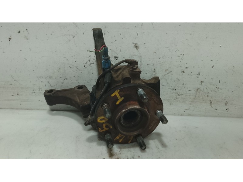 Recambio de mangueta delantera izquierda para nissan almera tino (v10) 2.2 dci referencia OEM IAM 40015BU000  