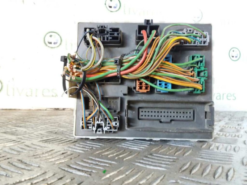 Recambio de caja reles / fusibles para ford focus berlina (cak) ghia   |   08.98 - 12.04 | 1998 - 2004 | 101 cv / 74 kw referenc