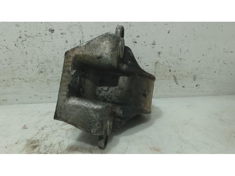 Recambio de soporte motor para nissan almera tino (v10) 2.2 dci referencia OEM IAM   