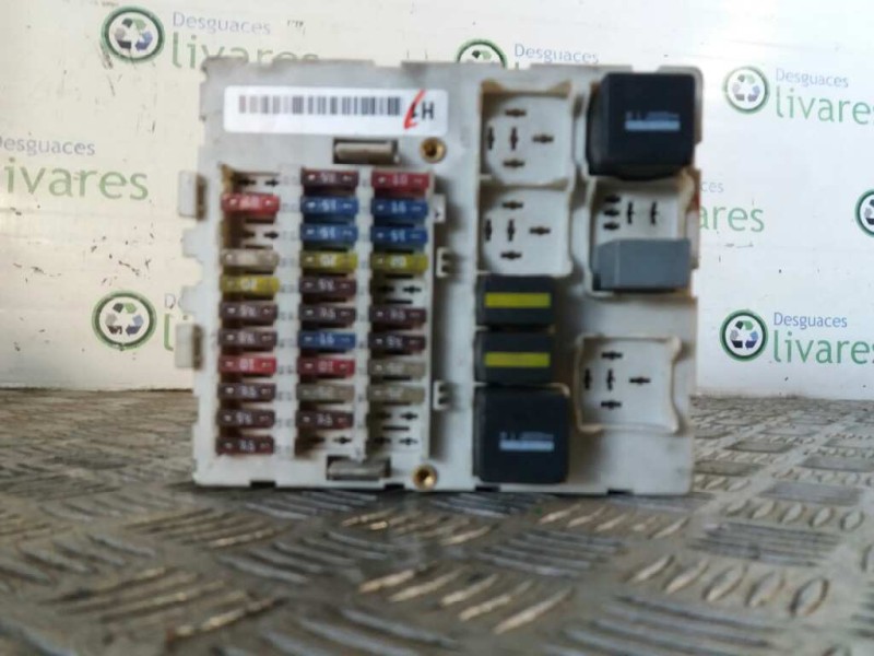 Recambio de caja reles / fusibles para ford focus berlina (cak) ghia   |   08.98 - 12.04 | 1998 - 2004 | 101 cv / 74 kw referenc