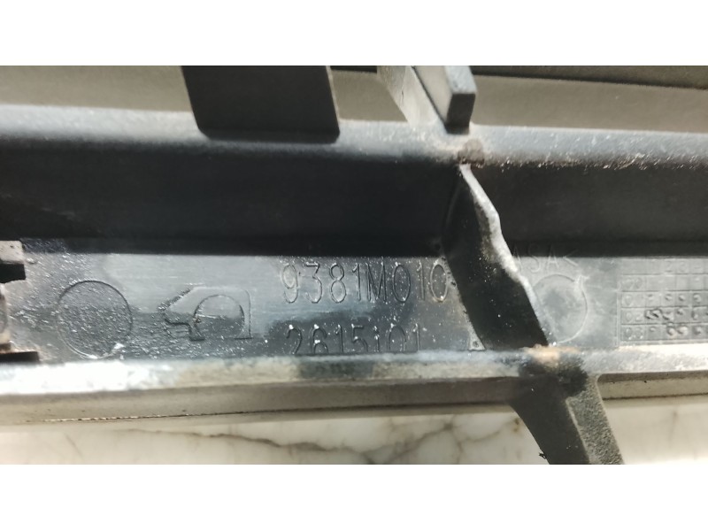 Recambio de moldura para nissan almera tino (v10) 2.2 dci referencia OEM IAM   