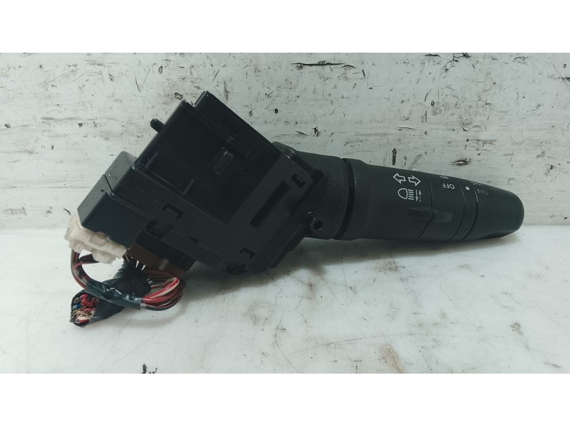 Recambio de mando intermitentes para nissan almera tino (v10) 2.2 dci referencia OEM IAM   
