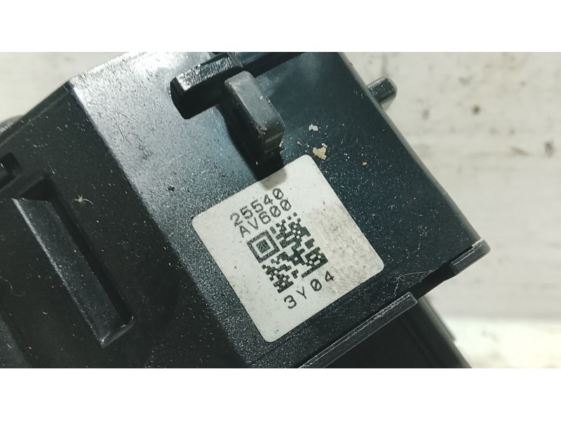 Recambio de mando intermitentes para nissan almera tino (v10) 2.2 dci referencia OEM IAM   