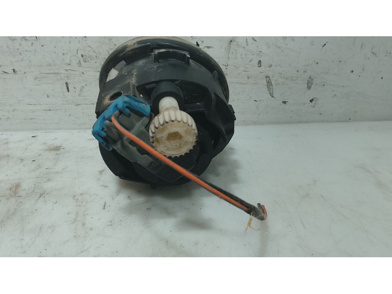 Recambio de faro antiniebla izquierdo para nissan almera tino (v10) 2.2 dci referencia OEM IAM   