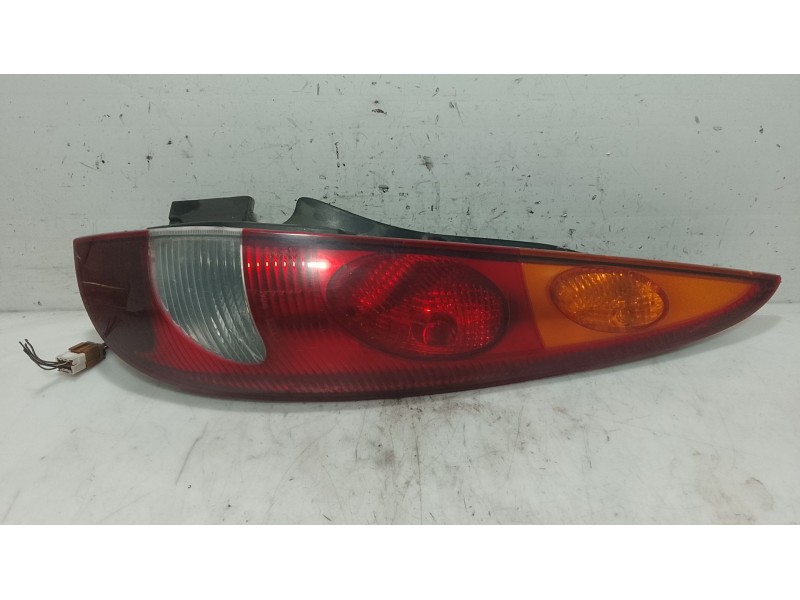 Recambio de piloto trasero derecho para nissan almera tino (v10) 2.2 dci referencia OEM IAM 26550BU200  