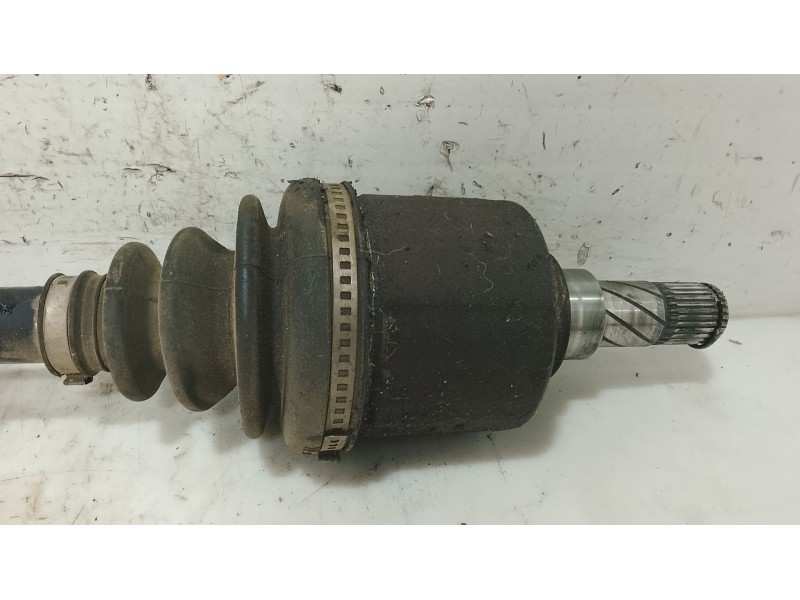 Recambio de transmision delantera izquierda para nissan almera tino (v10) 2.2 dci referencia OEM IAM 39101BU100  