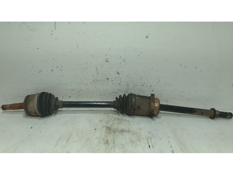 Recambio de transmision delantera derecha para nissan almera tino (v10) 2.2 dci referencia OEM IAM 39100BU100  