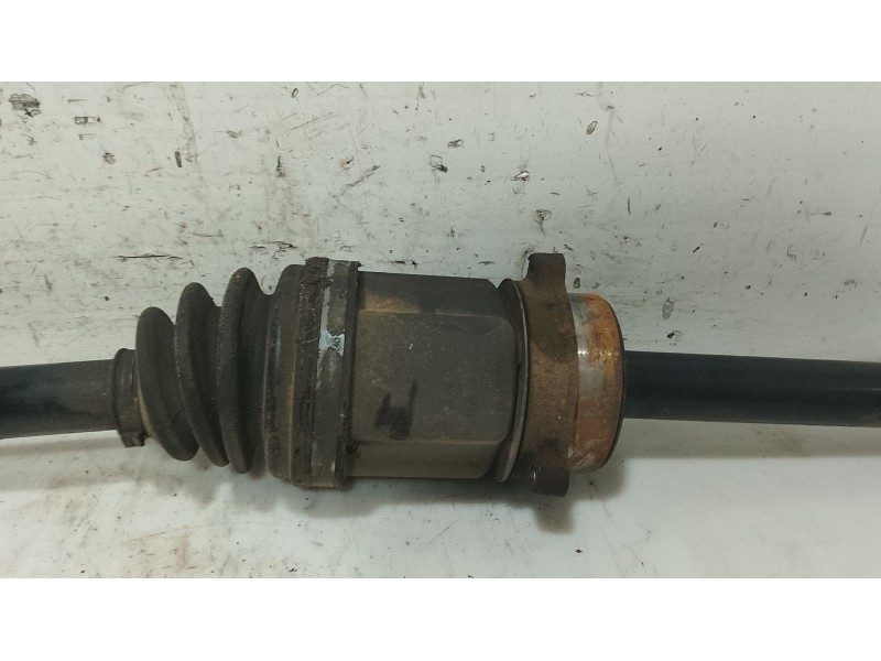 Recambio de transmision delantera derecha para nissan almera tino (v10) 2.2 dci referencia OEM IAM 39100BU100  