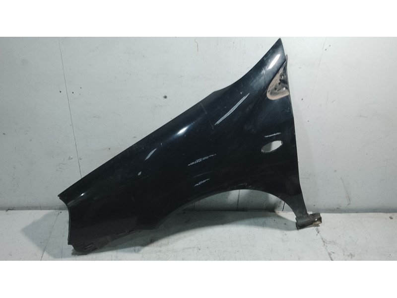 Recambio de aleta delantera izquierda para nissan almera tino (v10) 2.2 dci referencia OEM IAM 631014U130  