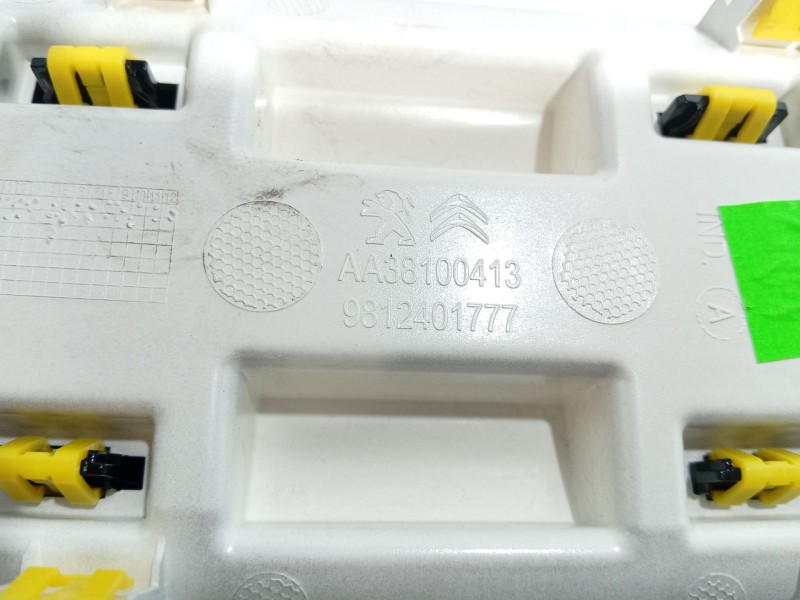 Recambio de moldura para citroën c3 iii (sx) 1.2 puretech 82 referencia OEM IAM   