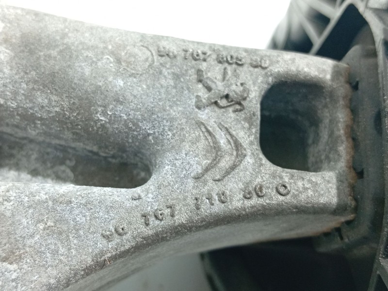 Recambio de soporte para citroën c3 iii (sx) 1.2 puretech 82 referencia OEM IAM   