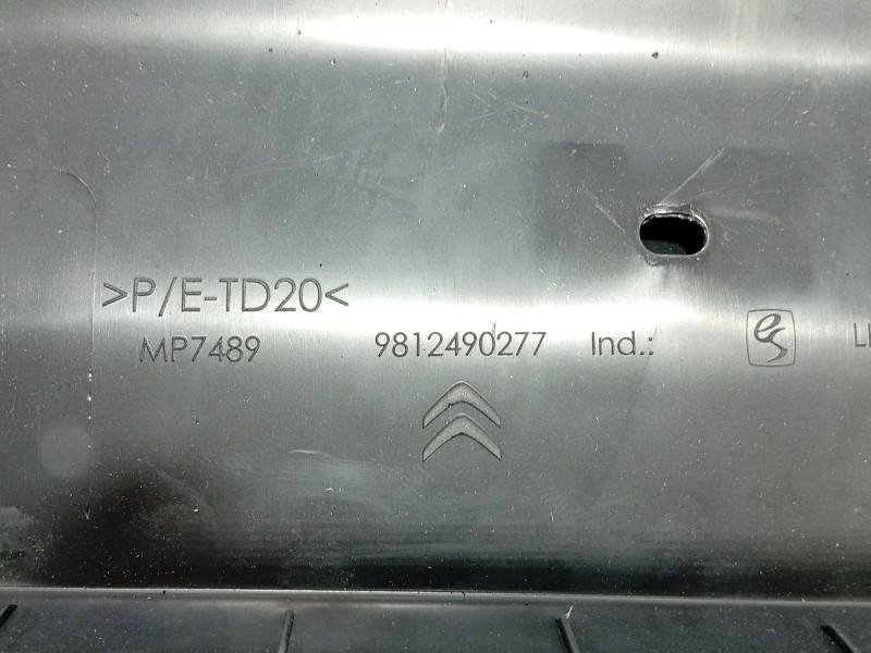 Recambio de guantera para citroën c3 iii (sx) 1.2 puretech 82 referencia OEM IAM   