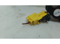 Recambio de anclaje cinturon delantero izquierdo para opel meriva b monospace (s10) 1.7 cdti (75) referencia OEM IAM 197999 1330 2