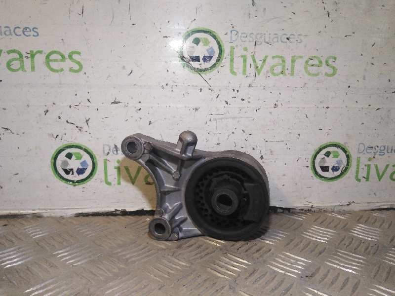 Recambio de soporte motor delantero para  referencia OEM IAM 04381  