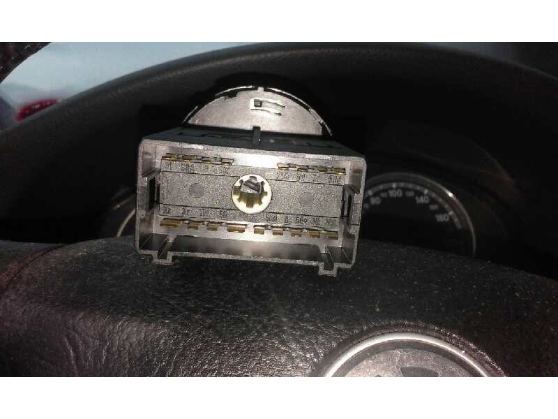 Recambio de mando luces para volkswagen passat berlina (3b3) edition   |   10.00 - 12.05 | 2000 - 2005 | 102 cv / 75 kw referenc