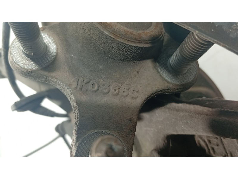Recambio de mangueta delantera derecha para volkswagen golf v (1k1) 1.6 referencia OEM IAM 1K0407256T  